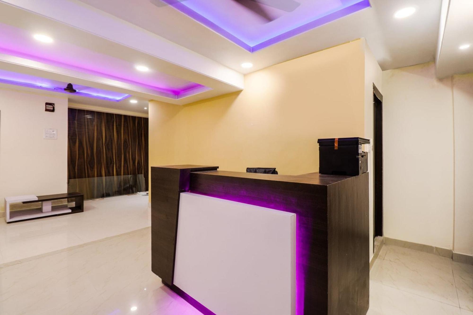 Hotel O Kuber Residency Near Birla Mandir Kolkata Bagian luar foto