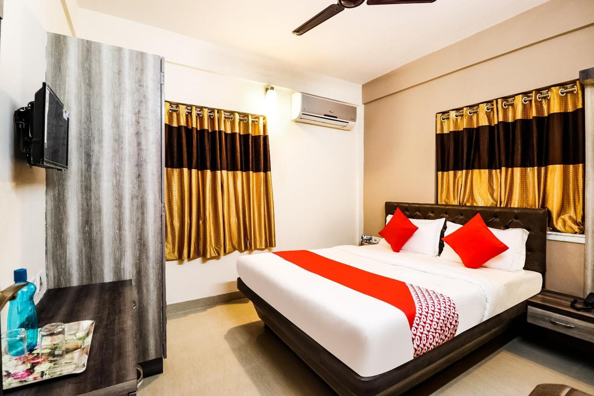 Hotel O Kuber Residency Near Birla Mandir Kolkata Bagian luar foto
