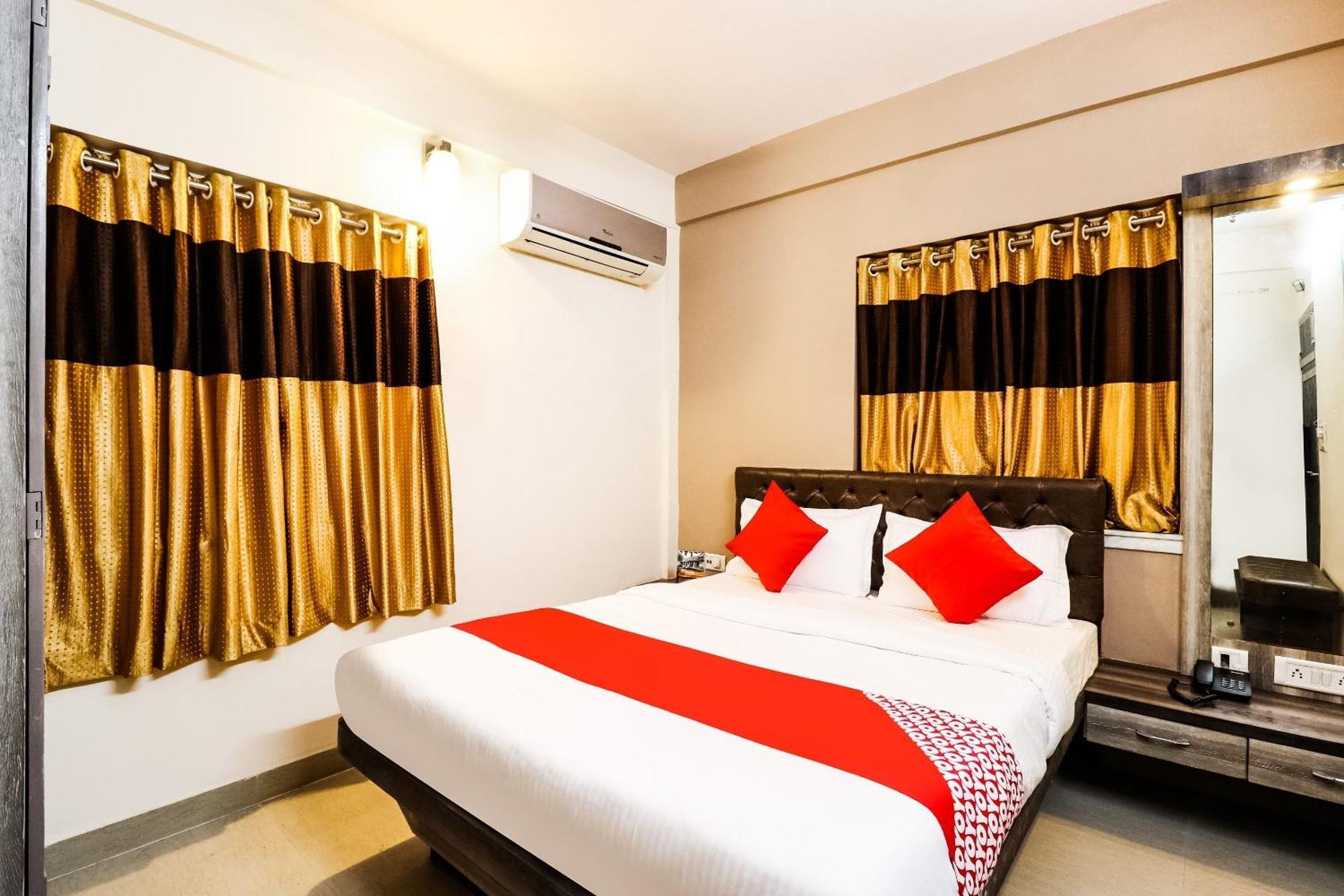 Hotel O Kuber Residency Near Birla Mandir Kolkata Bagian luar foto