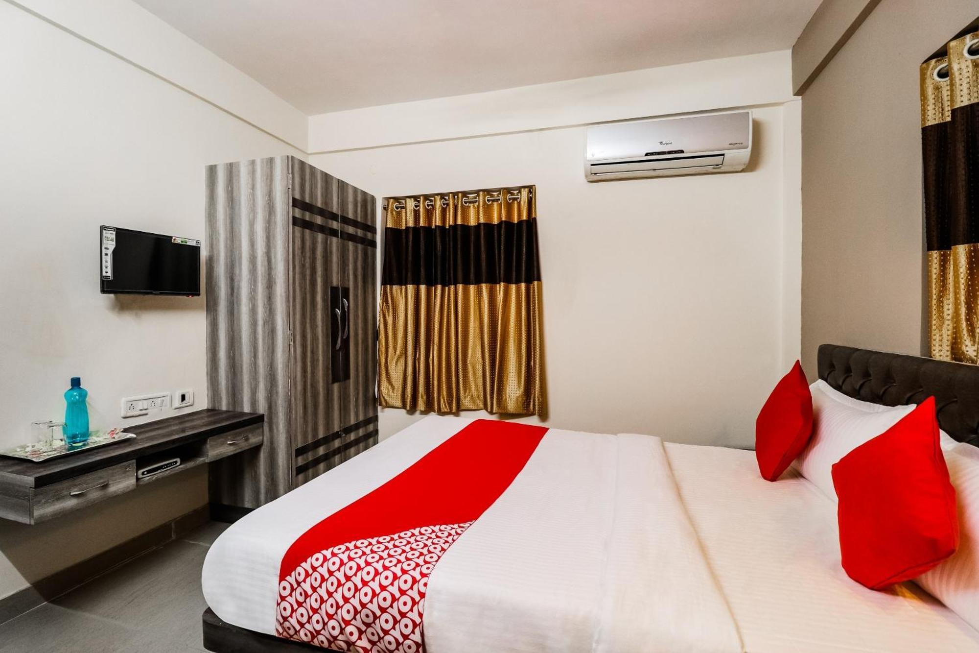 Hotel O Kuber Residency Near Birla Mandir Kolkata Bagian luar foto