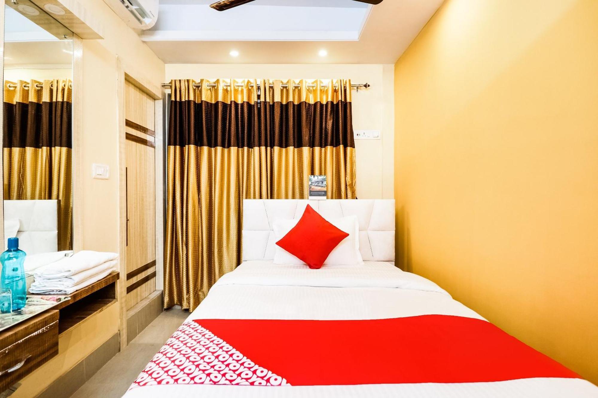 Hotel O Kuber Residency Near Birla Mandir Kolkata Bagian luar foto